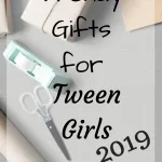 Get just the right gift for your tween girl with these top trendy presents. #tweengifts #giftsforgirls #giftgiving