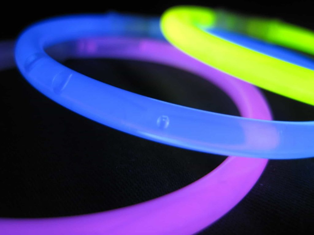 glow in the dark bracelets
