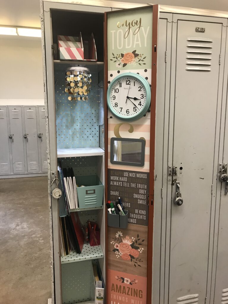 Decorate your locker