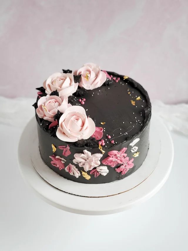 Black and Pink Cake
