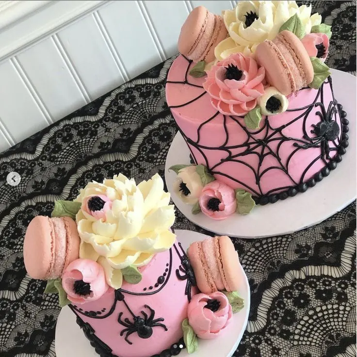 Glam Spider Cake