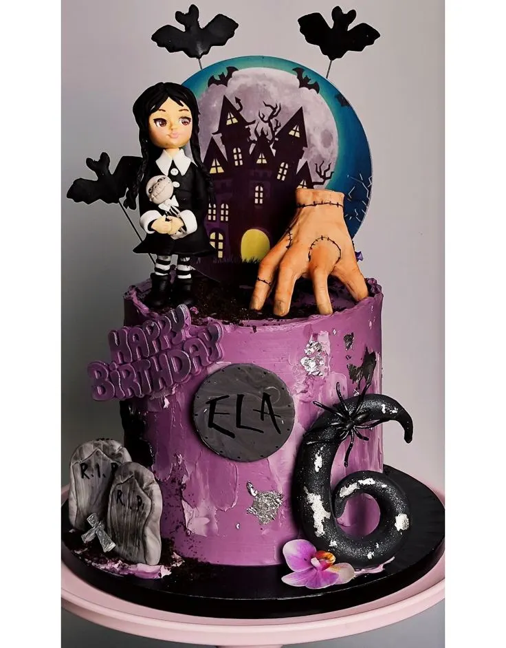 Wednesday Addams Cake #blackcake #gothcake #addamsfamily #wednesdayaddamsparty