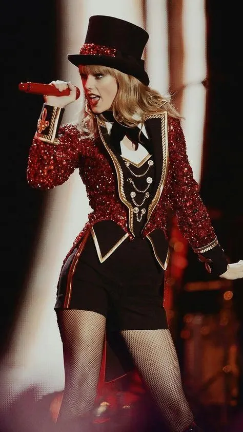 Taylor Swift costume idea, Red Tour Ringleader