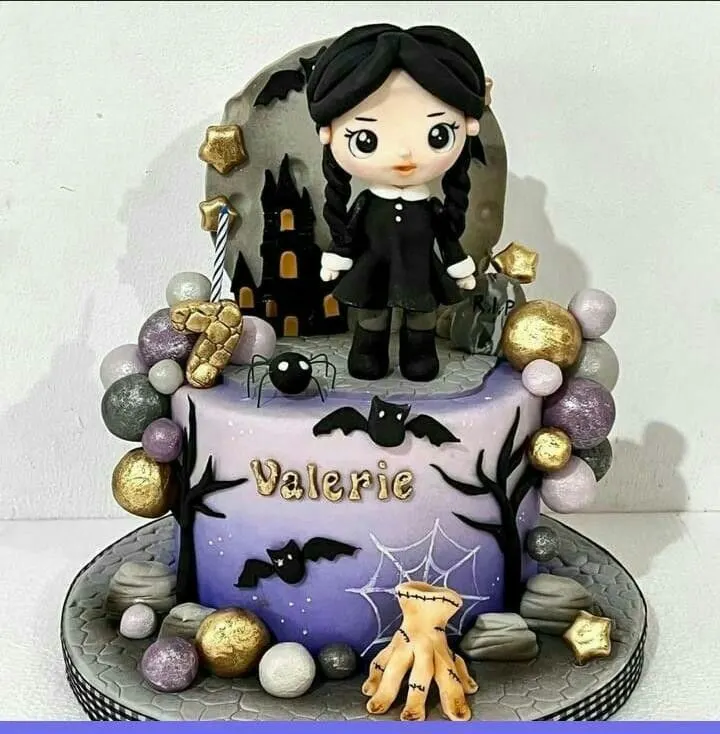 Wednesday Addams Cake #blackcake #gothcake #addamsfamily #wednesdayaddamsparty