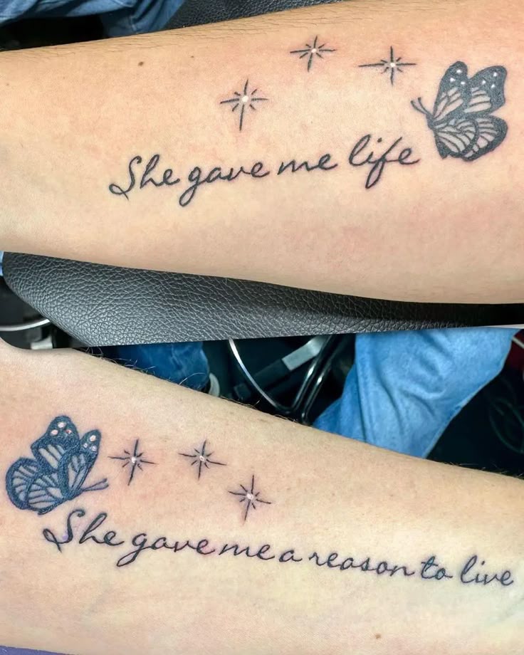 mother daughter tattoos #motherdaughtertattoos #motherdaughtergoals #tattoo #matchingtatto #butterflytattoo #butterfly #mommyandme #life #tattooideas #quote