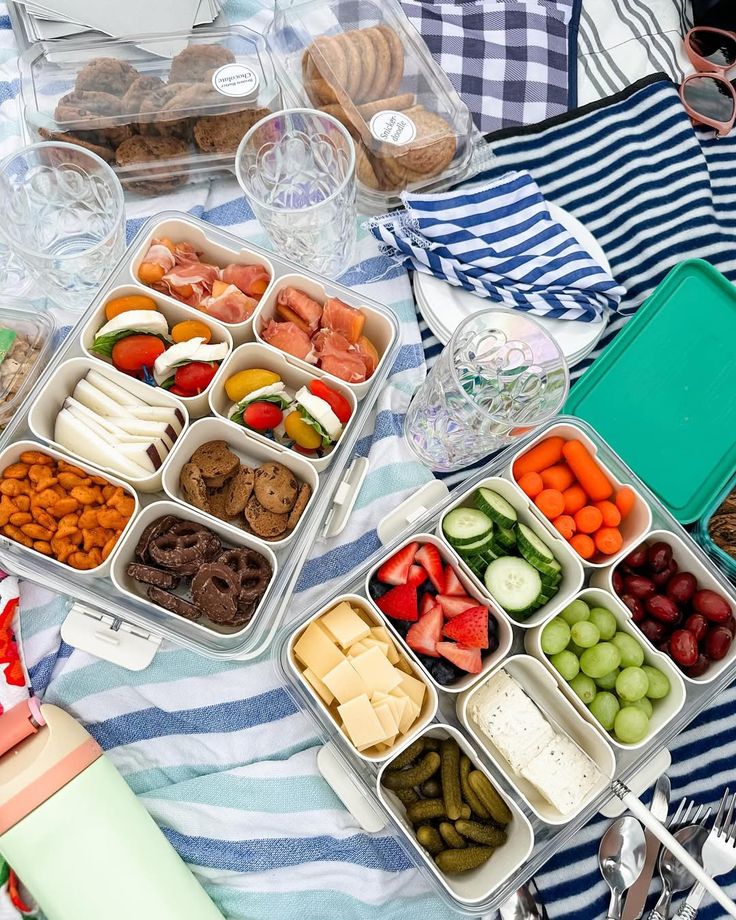 snackle box • Instagram 1