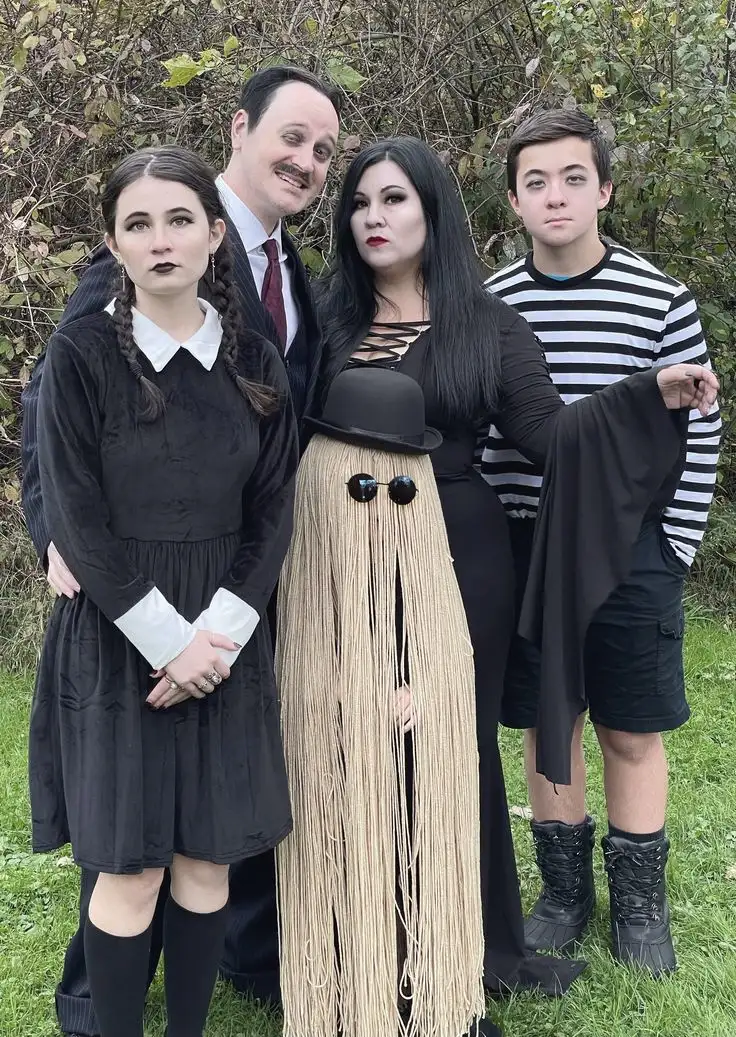 Addams Family Halloween Costumes