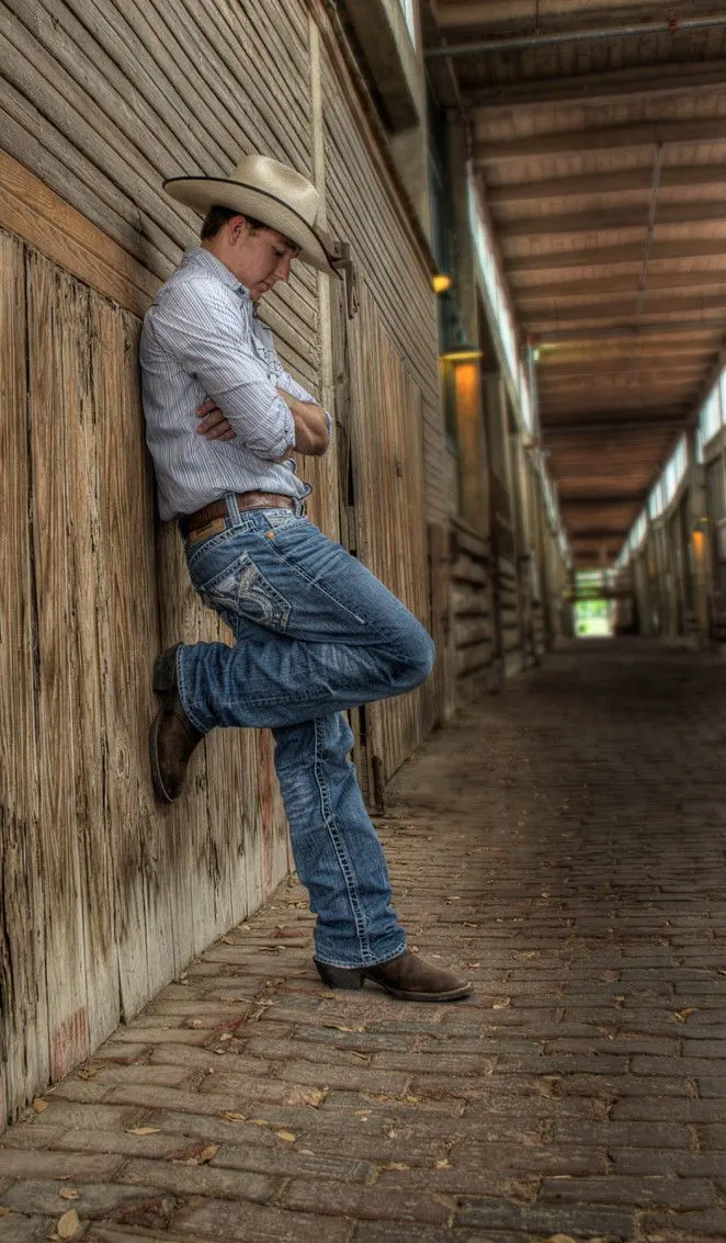 Barn Farm Senior Picture