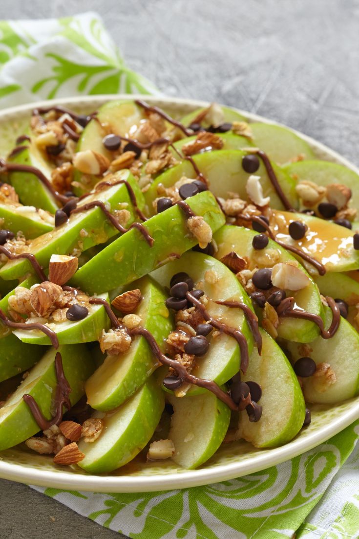 20 Cozy Fall Dessert Ideas Caramel Apple Nachos