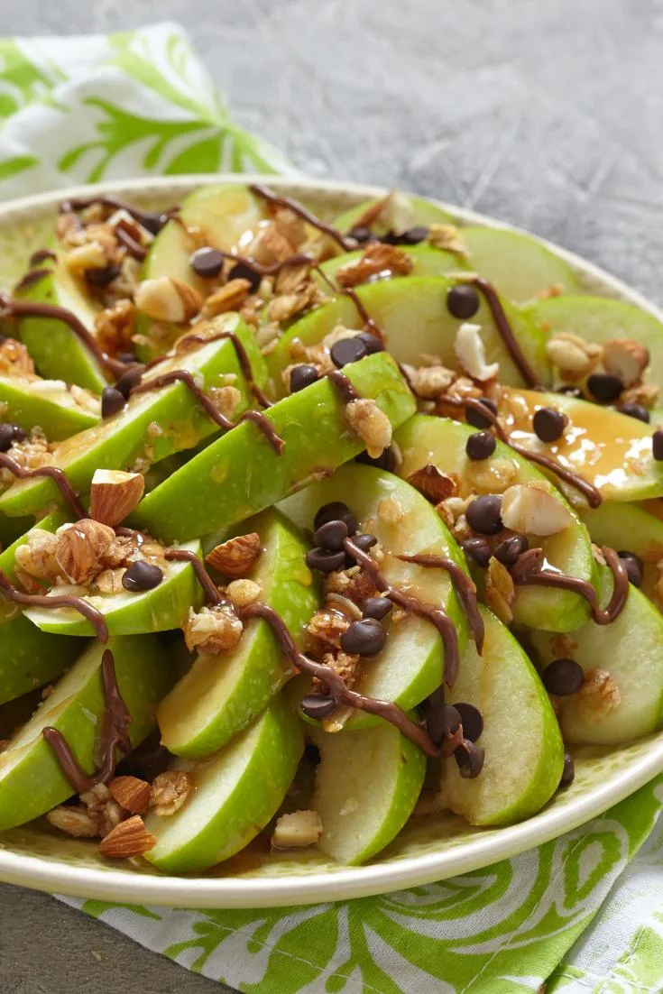 20 Cozy Fall Dessert Ideas Caramel Apple Nachos