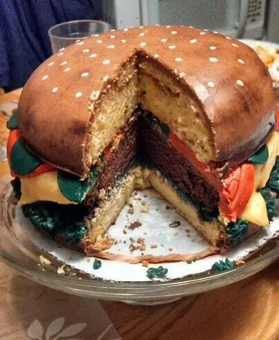 Hamburger cake e1753281379840