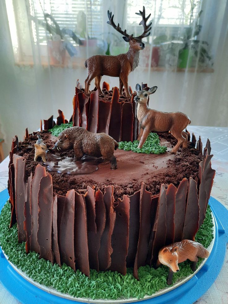 Hunting cake