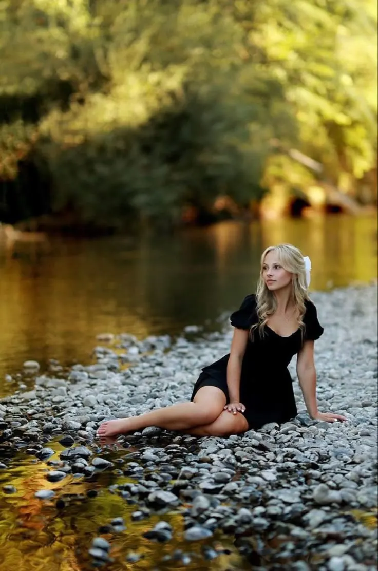 Senior Picture River Setting
