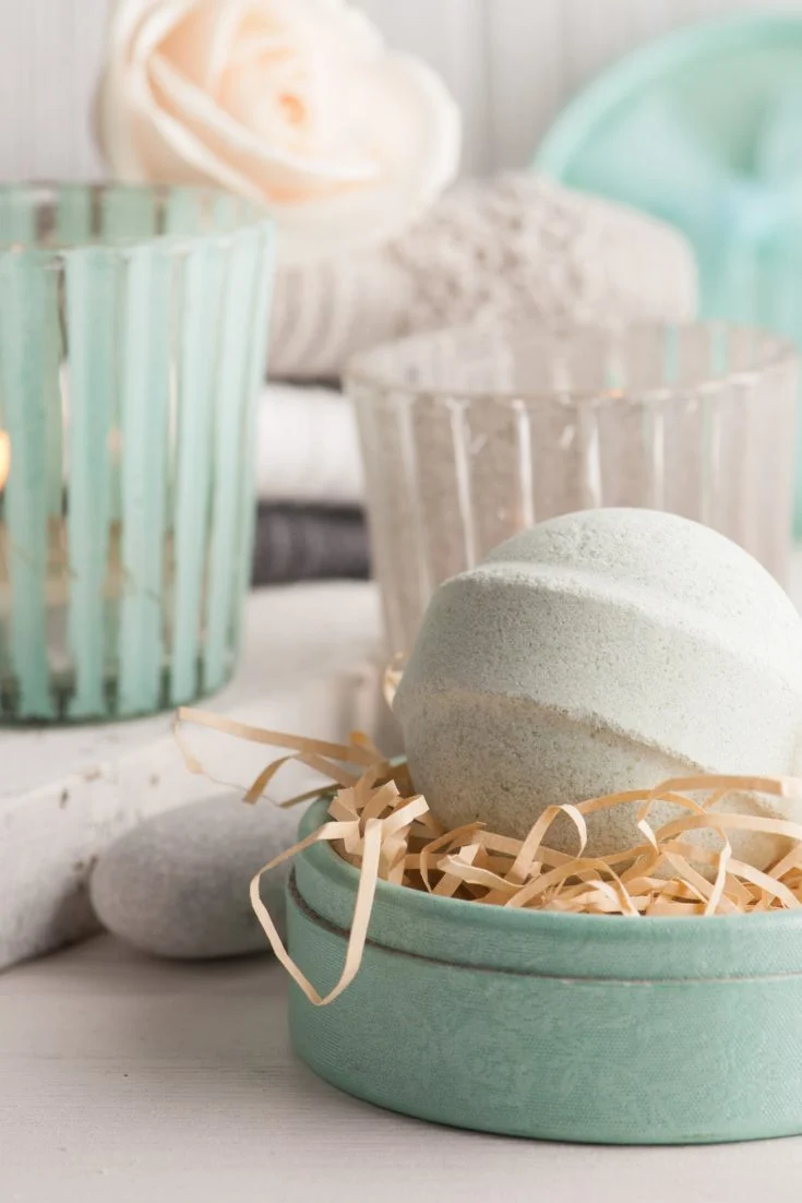 bath bombs and shower steamers