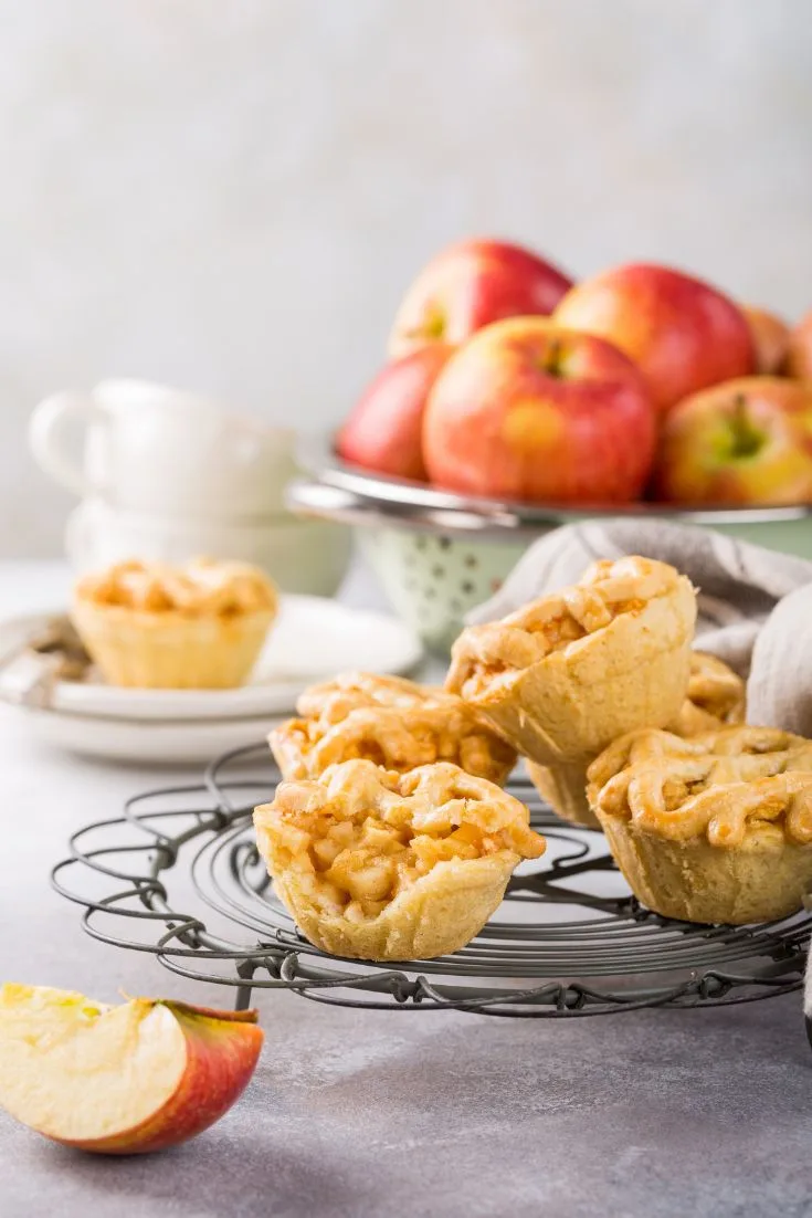 mini apple pies