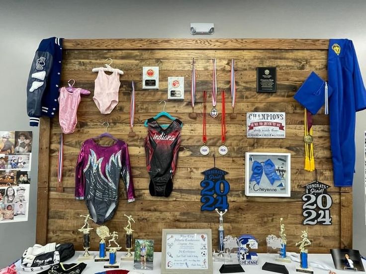 Grad Party Trophy display